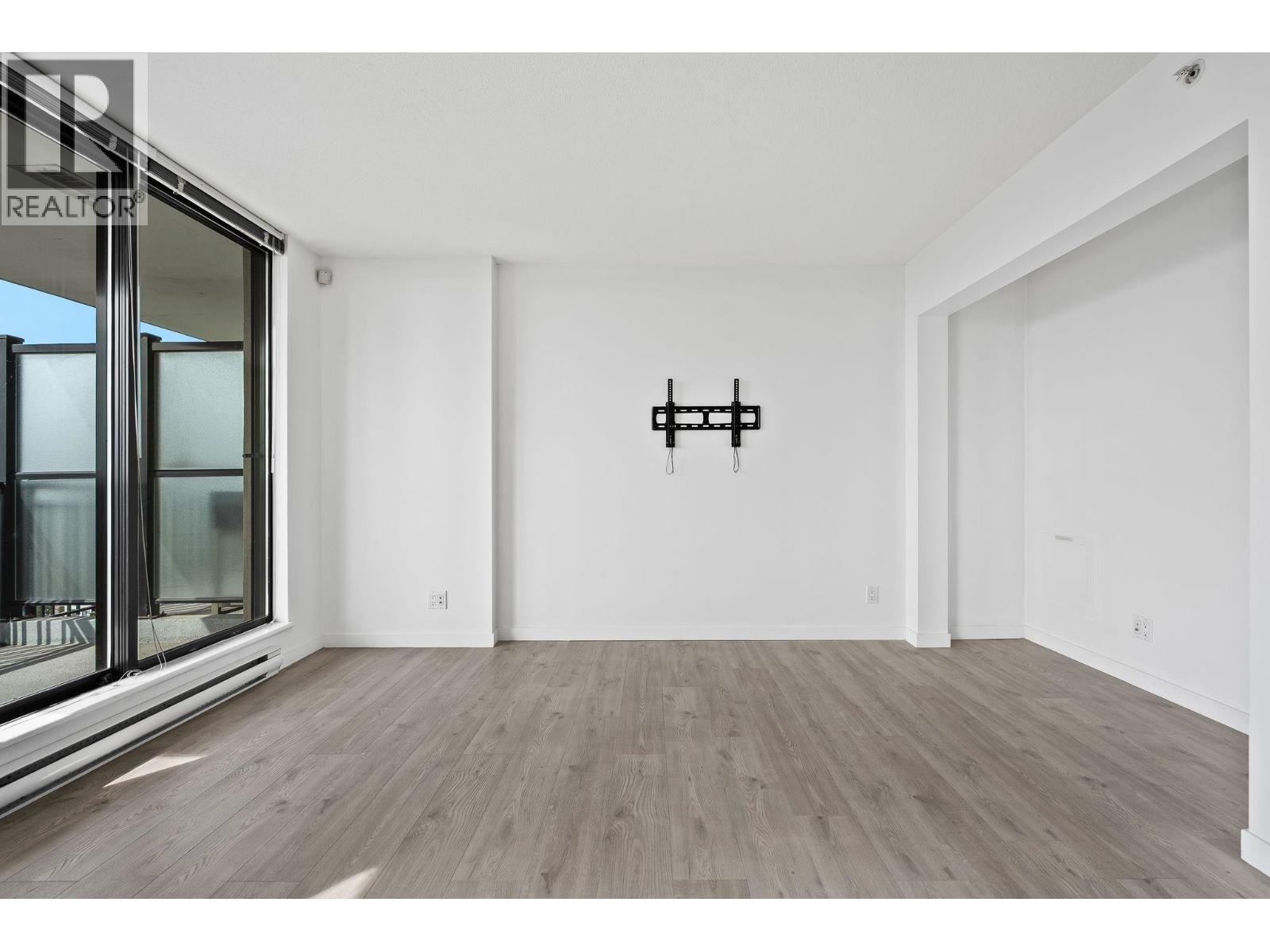 1203 814 ROYAL AVENUE, New Westminster