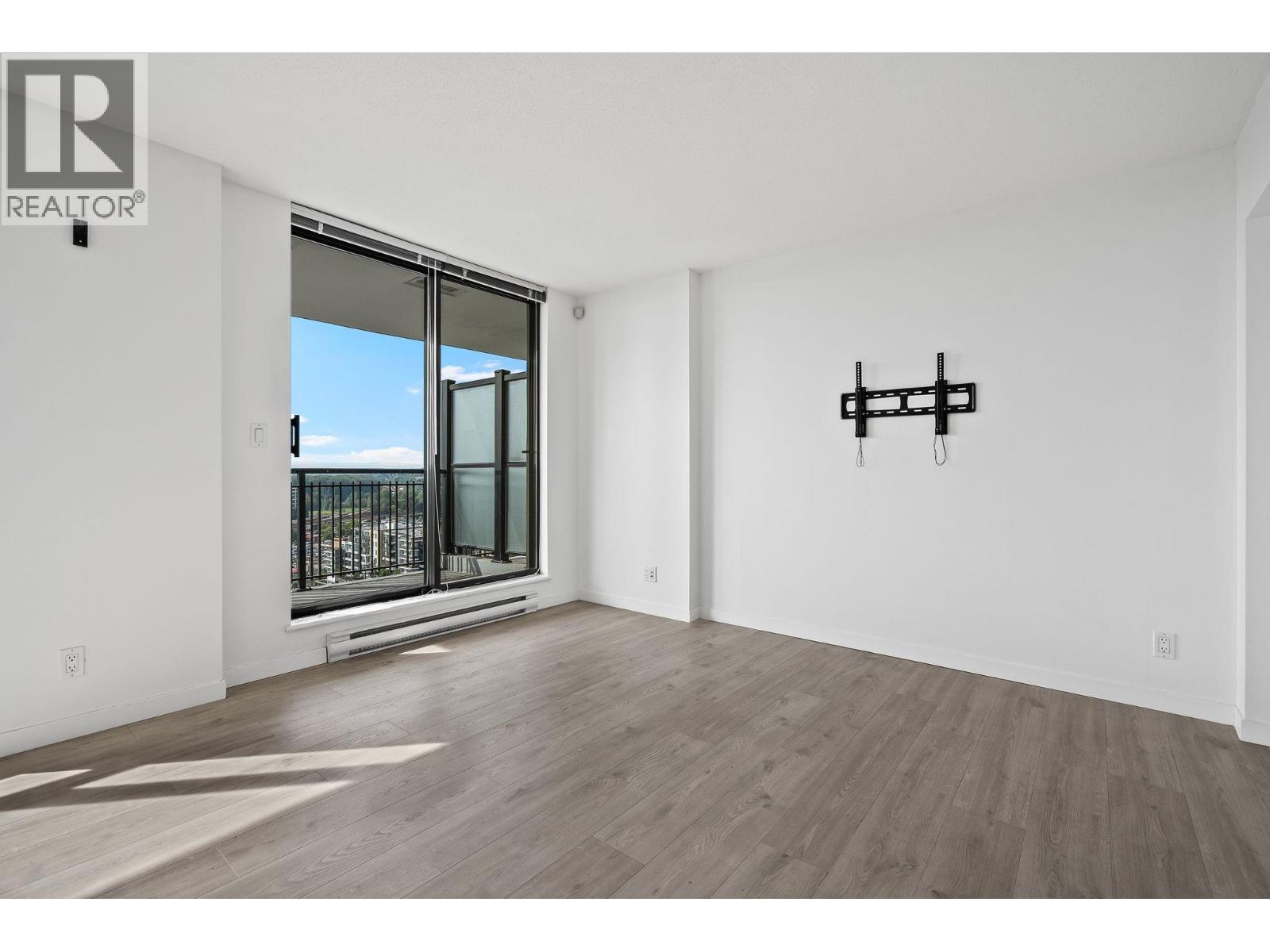 1203 814 ROYAL AVENUE, New Westminster