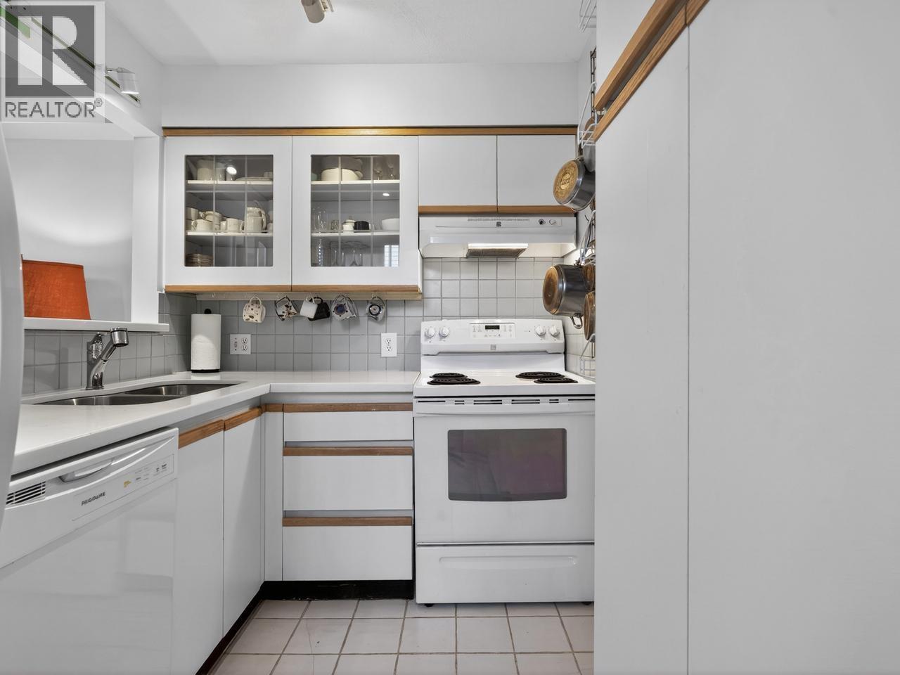 2175 W 3RD AVENUE, Vancouver
