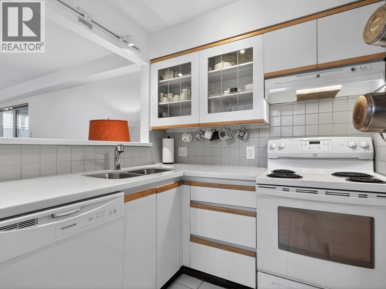 2175 W 3RD AVENUE, Vancouver