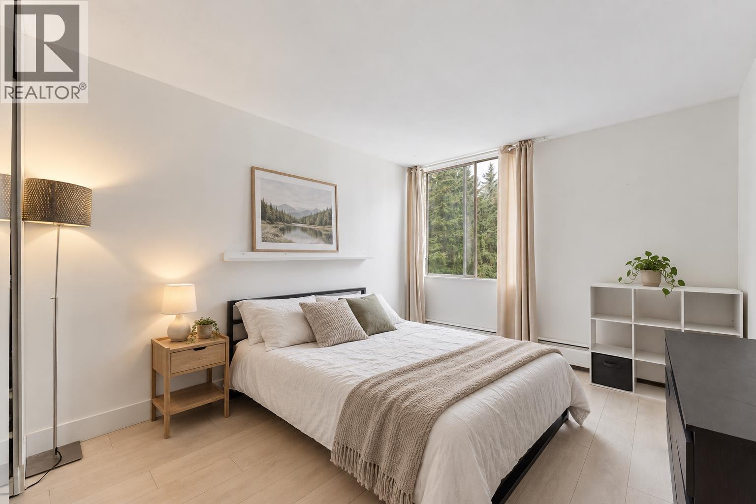 905 2024 FULLERTON AVENUE, North Vancouver