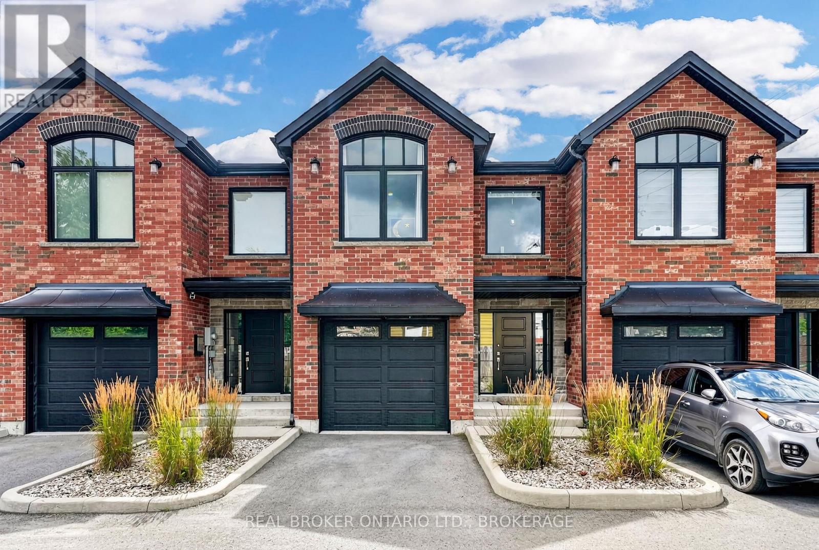 2-C MCCONNELL AVENUE, Cornwall