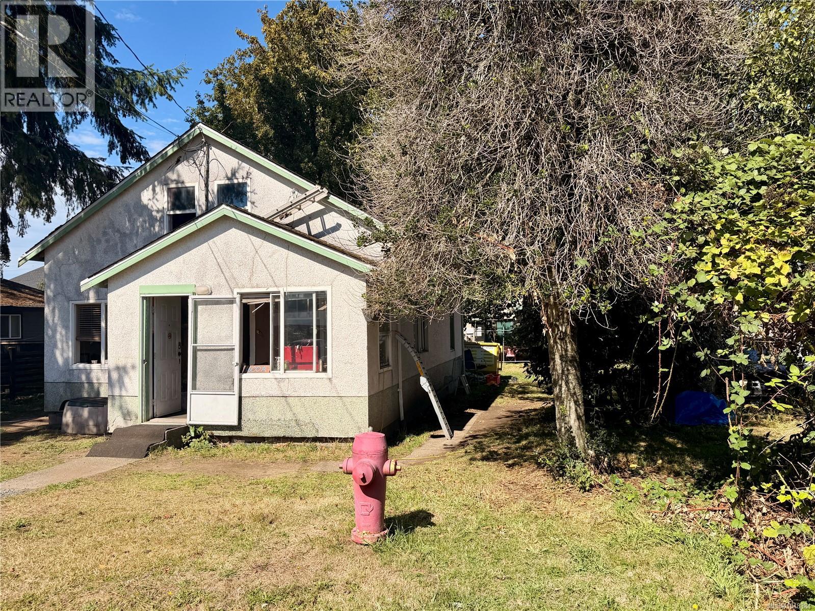 1600 17th Ave - 1