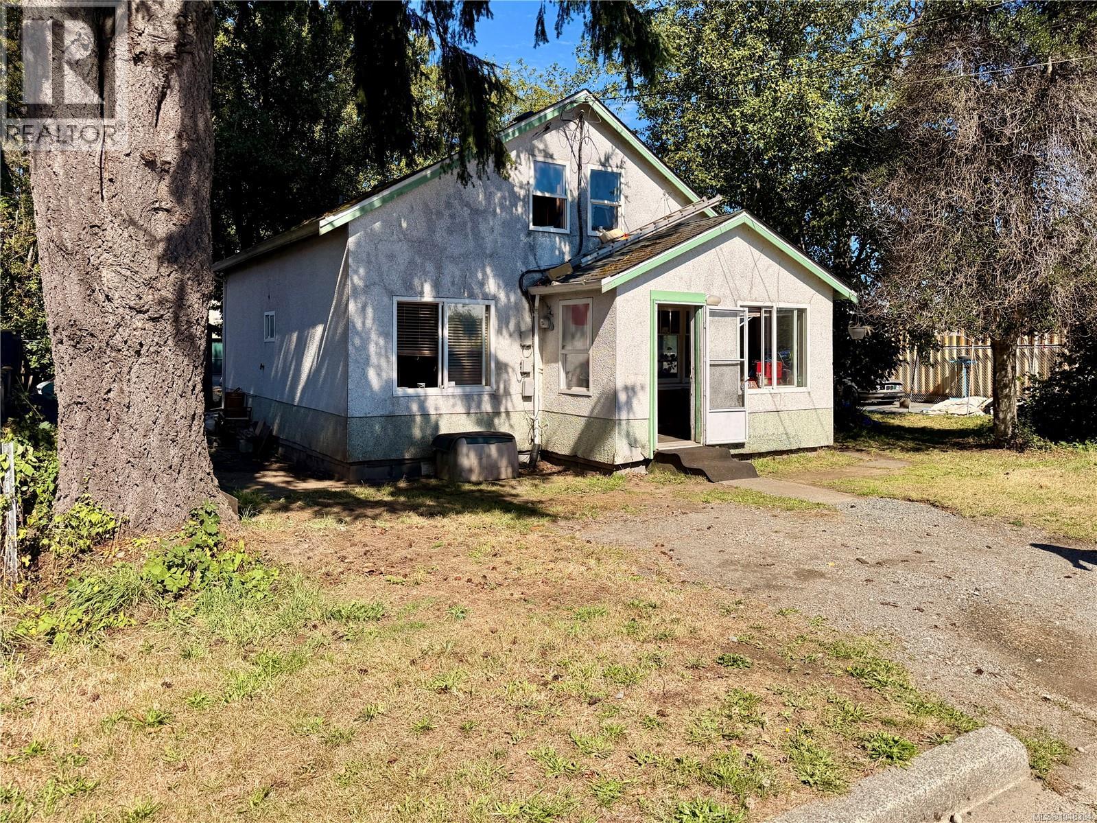 1600 17th Ave - 2