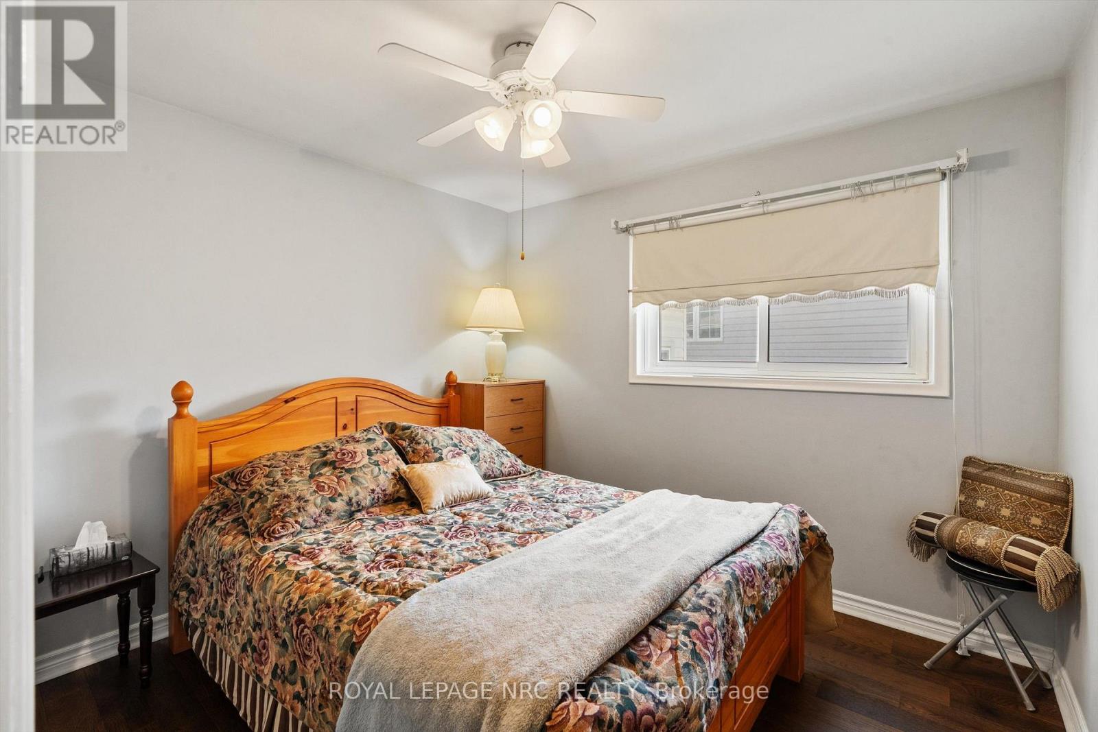 476 VINE STREET - 16