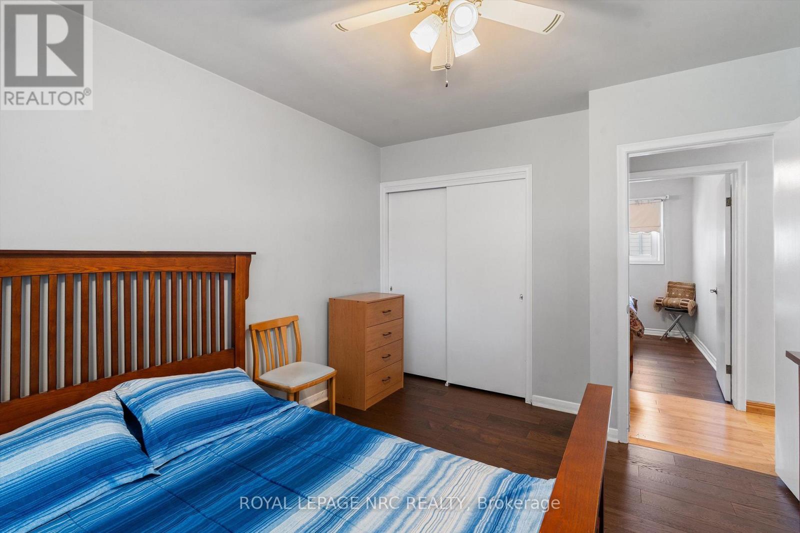 476 VINE STREET - 21