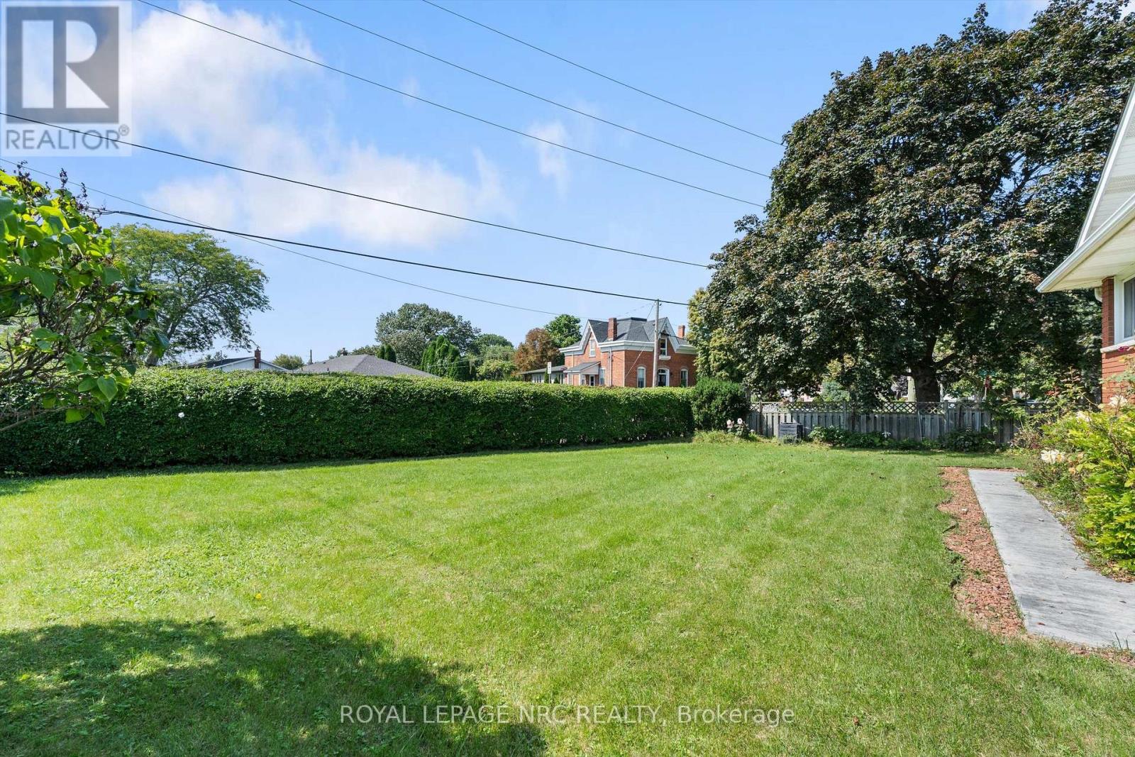 476 VINE STREET - 35
