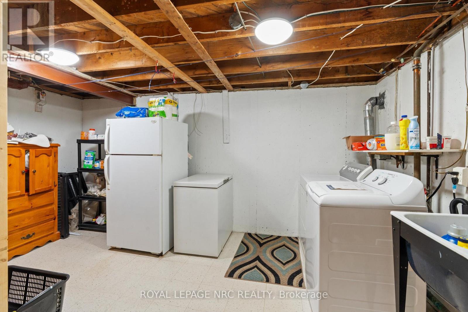 476 VINE STREET - 30