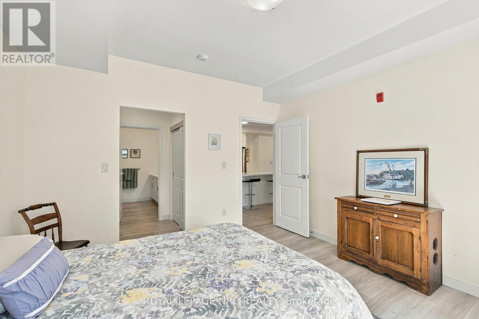 #107 105 VANSICKLE ROAD S - Image 23