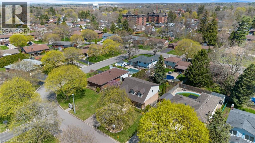 10 ATWOOD Crescent - Image 24