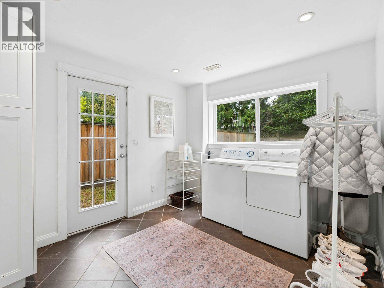 5326 BELAIR DRIVE, Delta