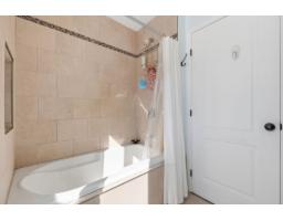 11 Ch. Du Vent, Chelsea, QC J9B1A8 Photo 25