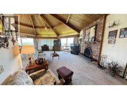 Kitchen - 210 1 Street S, Drumheller, AB T0J0Y9 Photo 13