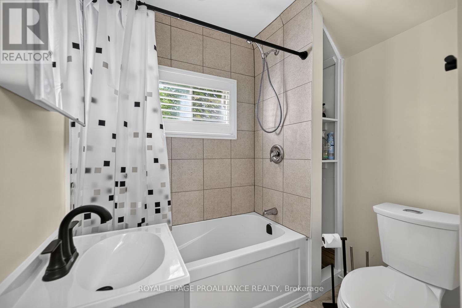 23 SOPHIA STREET - Image 22