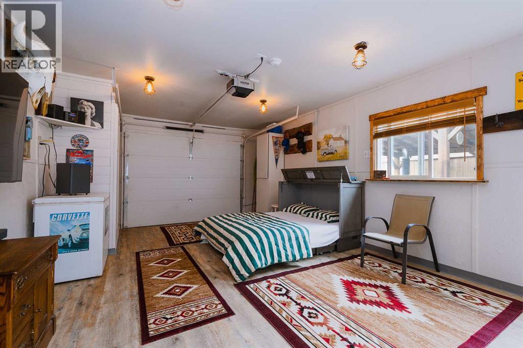 Listing photo – 5025 47 Street, Sylvan Lake