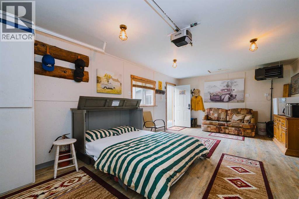 Listing photo – 5025 47 Street, Sylvan Lake