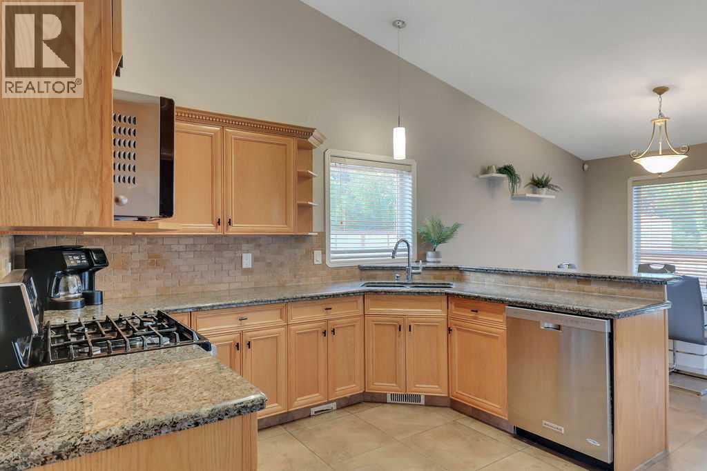Listing photo – 68 Asmundsen Avenue, Red Deer