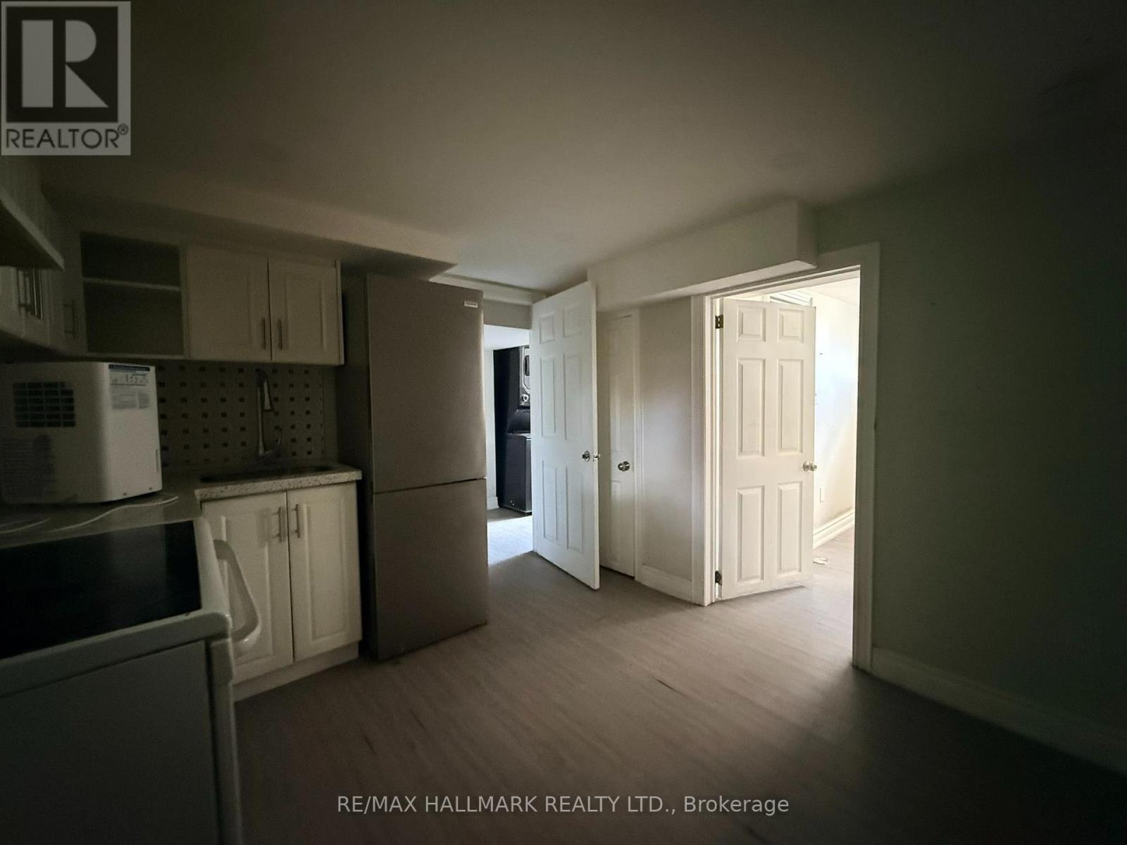 29 FLEMPTON CRESCENT - 16