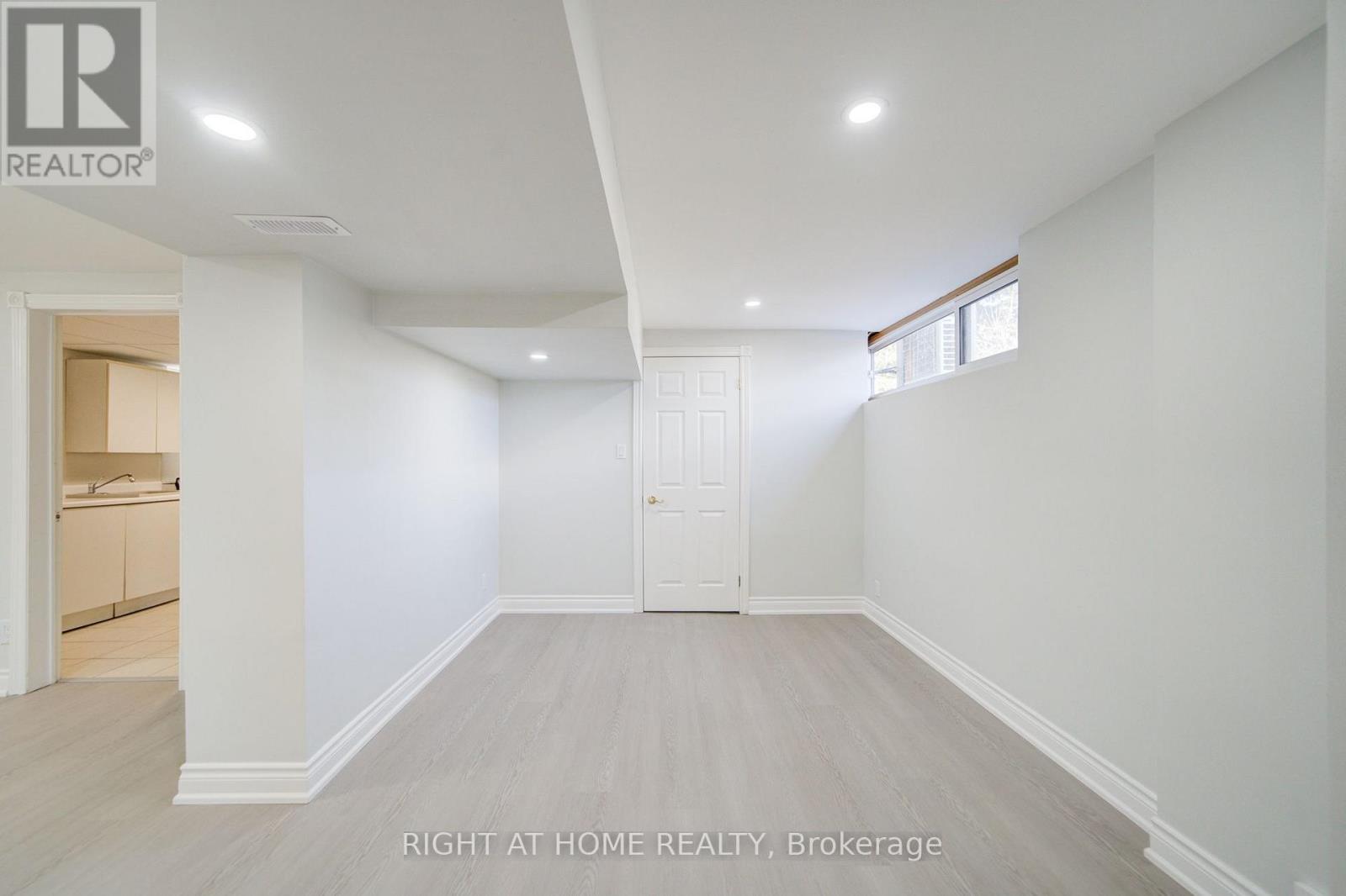 326 JAYBELL GROVE - Image 34