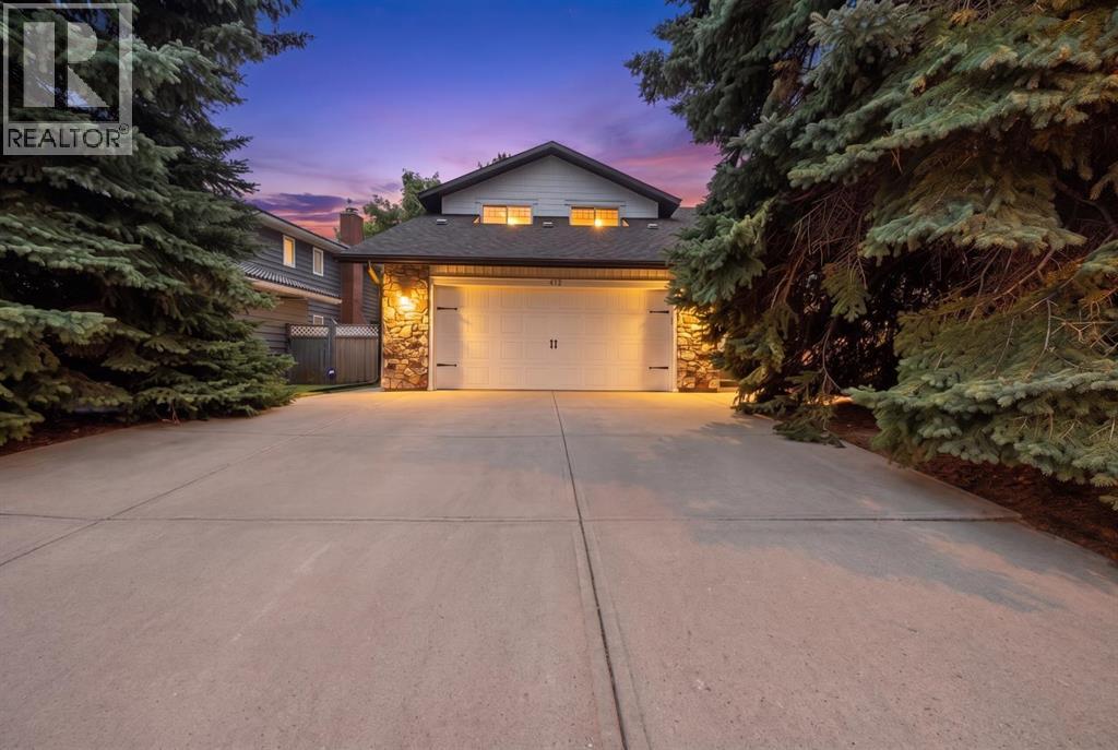 411 135 Avenue SE, Calgary, Alberta, T2J5E6