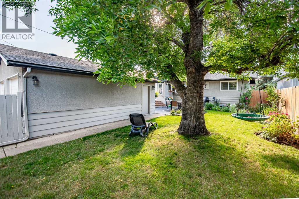 Listing photo – 3317 44A Avenue, Red Deer
