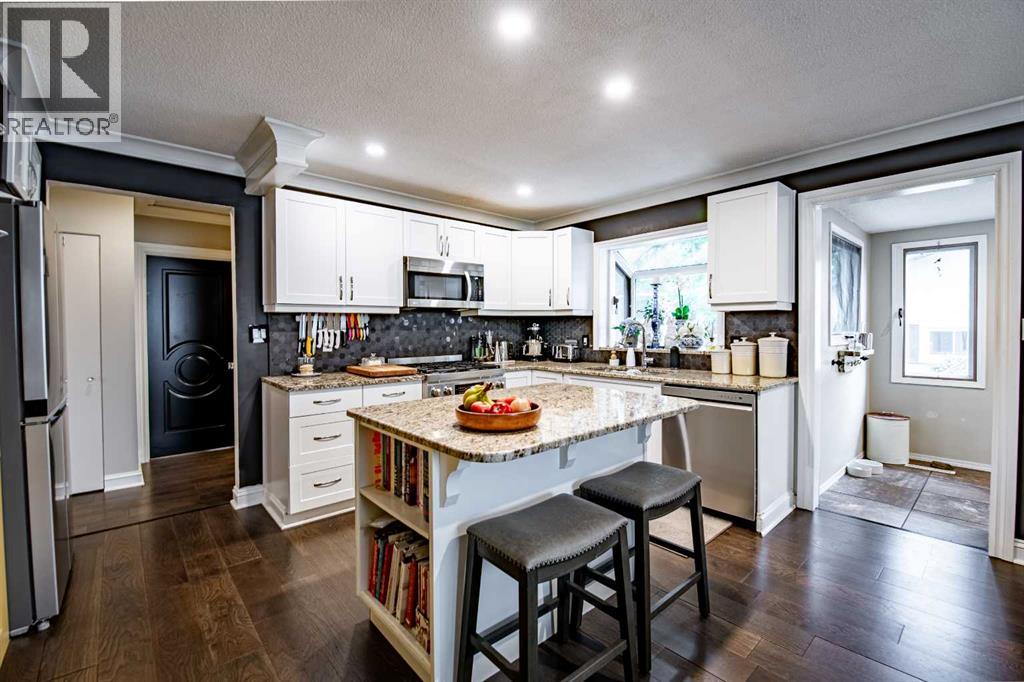 Listing photo – 3317 44A Avenue, Red Deer