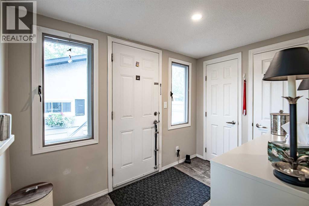 Mudroom/Rear Entrance