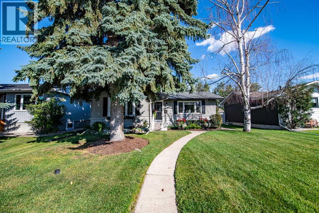 Listing photo – 3317 44A Avenue, Red Deer