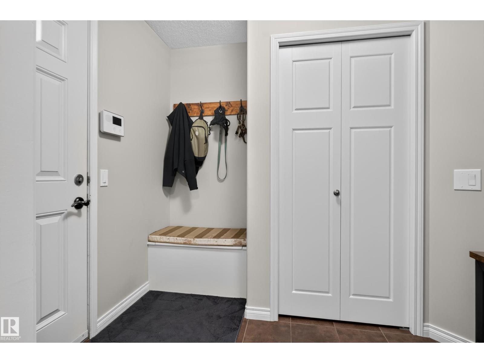 20853 92A AV NW - Image 22