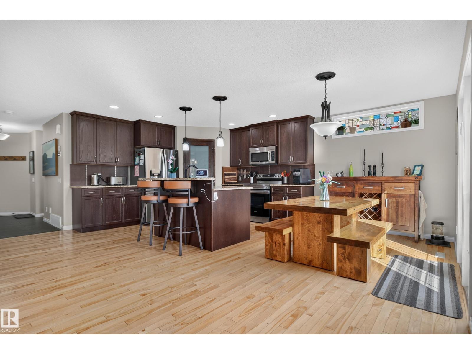 20853 92A AV NW - 13