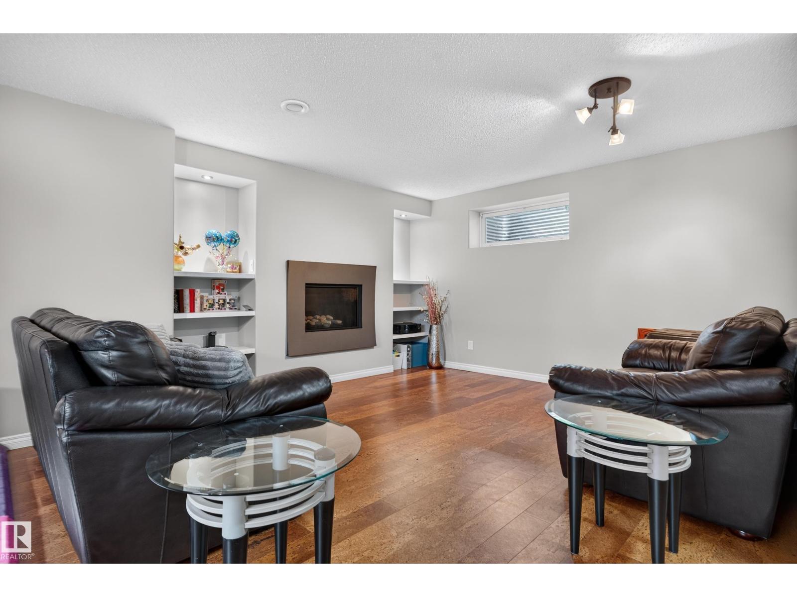 20853 92A AV NW - 41