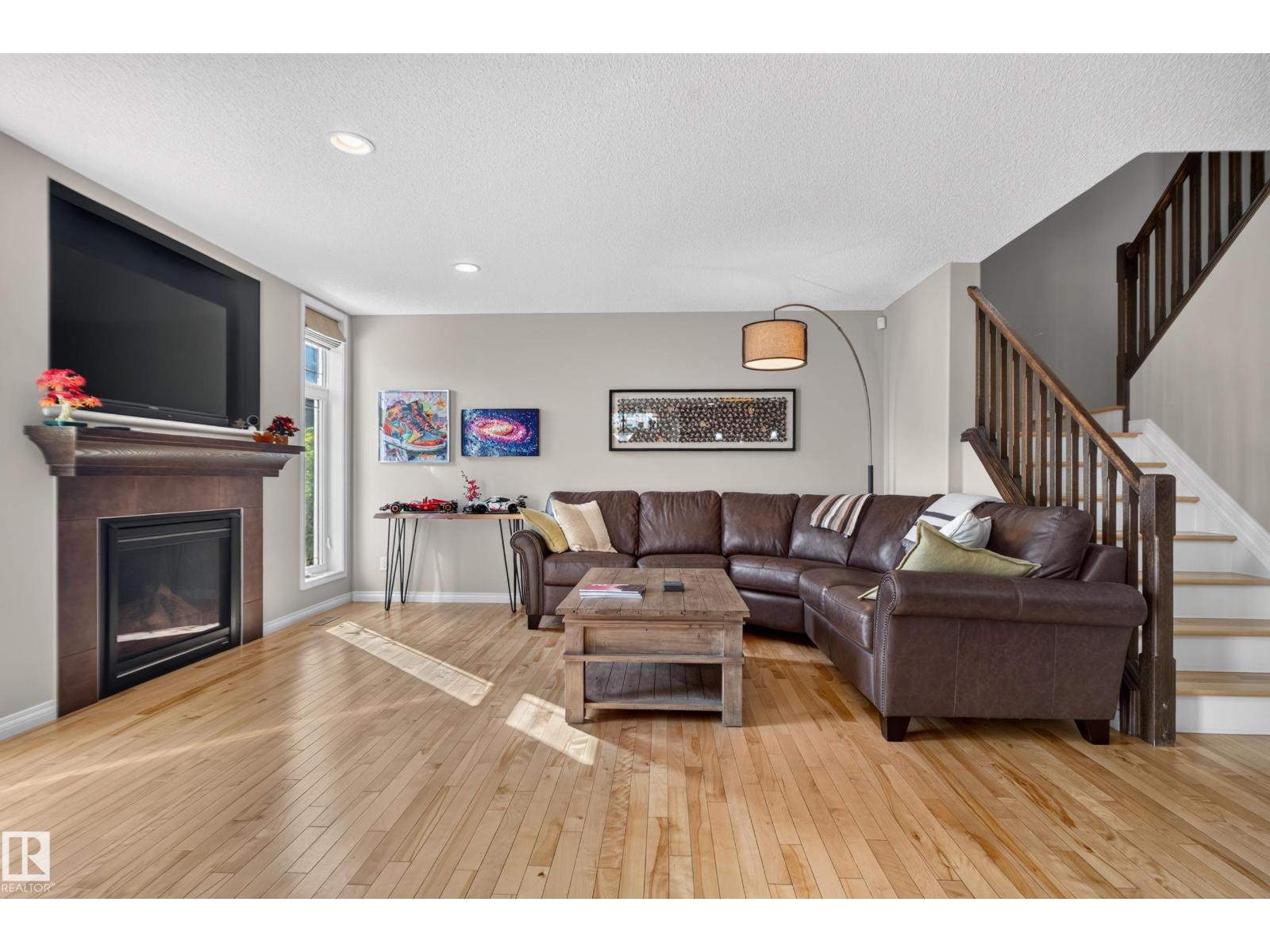 20853 92A AV NW - Image 15