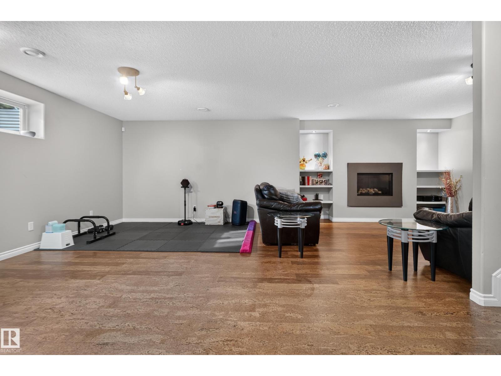 20853 92A AV NW - 40