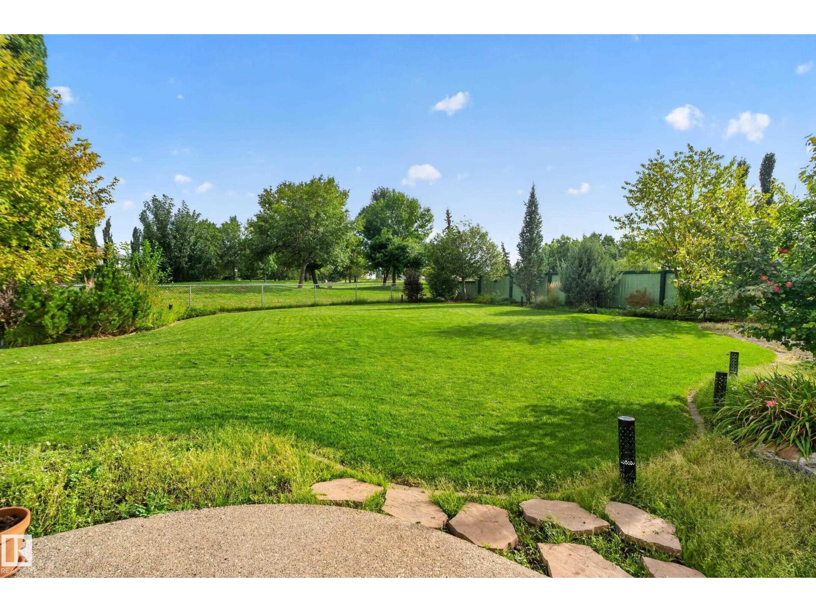 20853 92A AV NW - 55