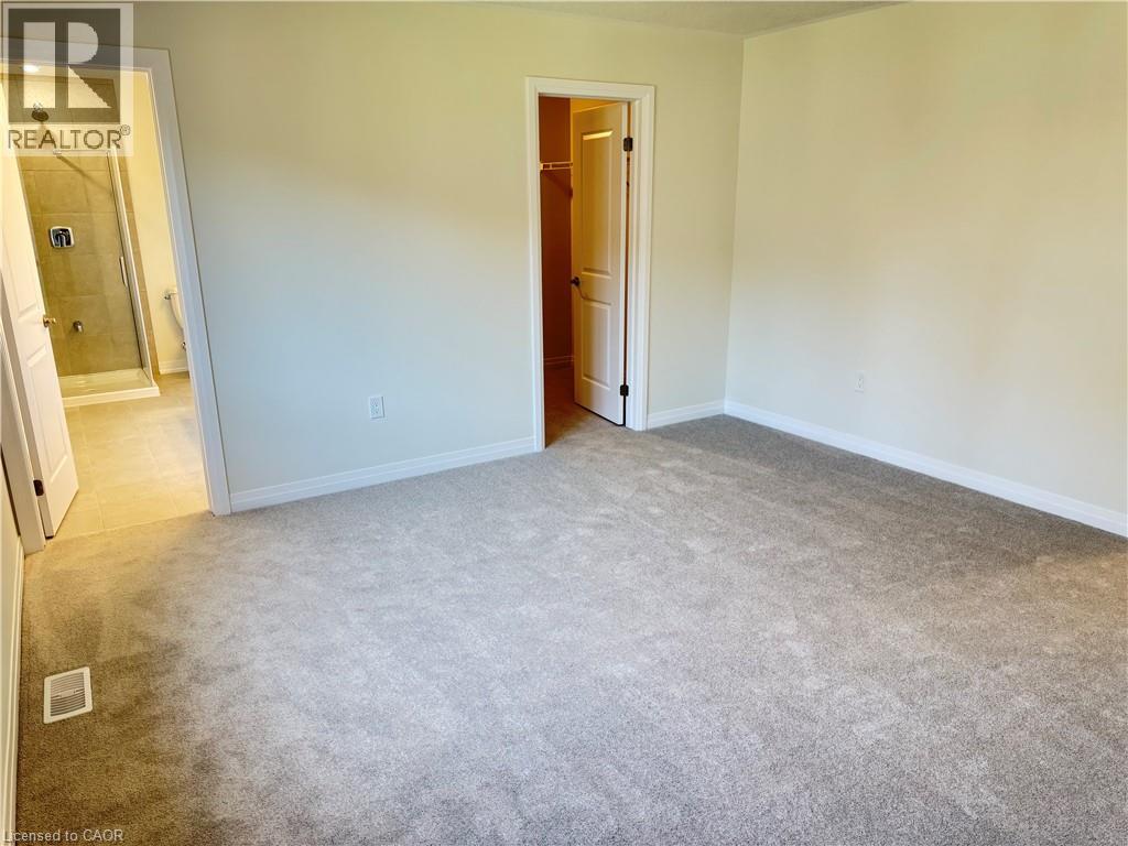 553 BALSAM POPLAR Street, Waterloo — photo 5