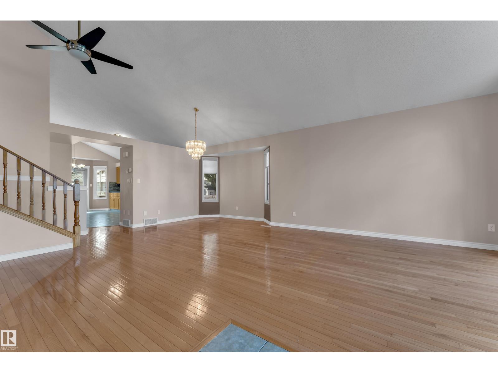 9722 157 ST NW - Image 10