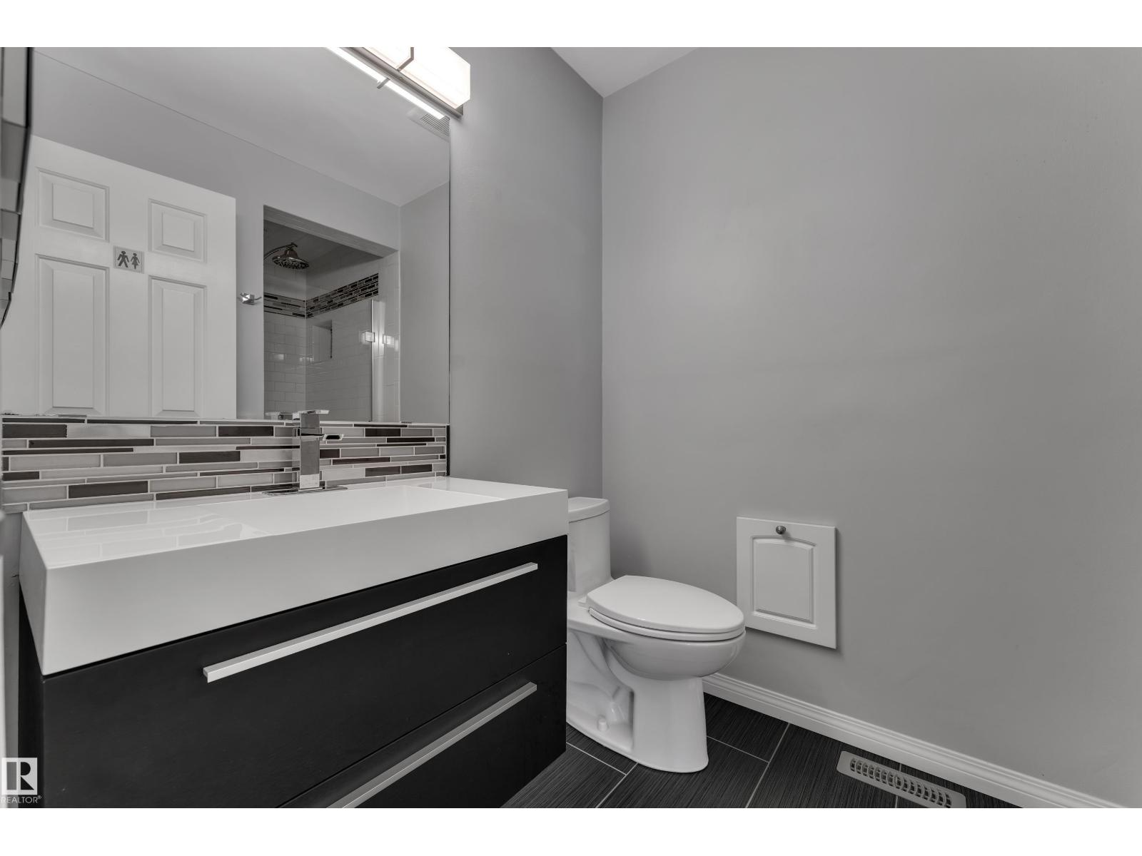 9722 157 ST NW - Image 29