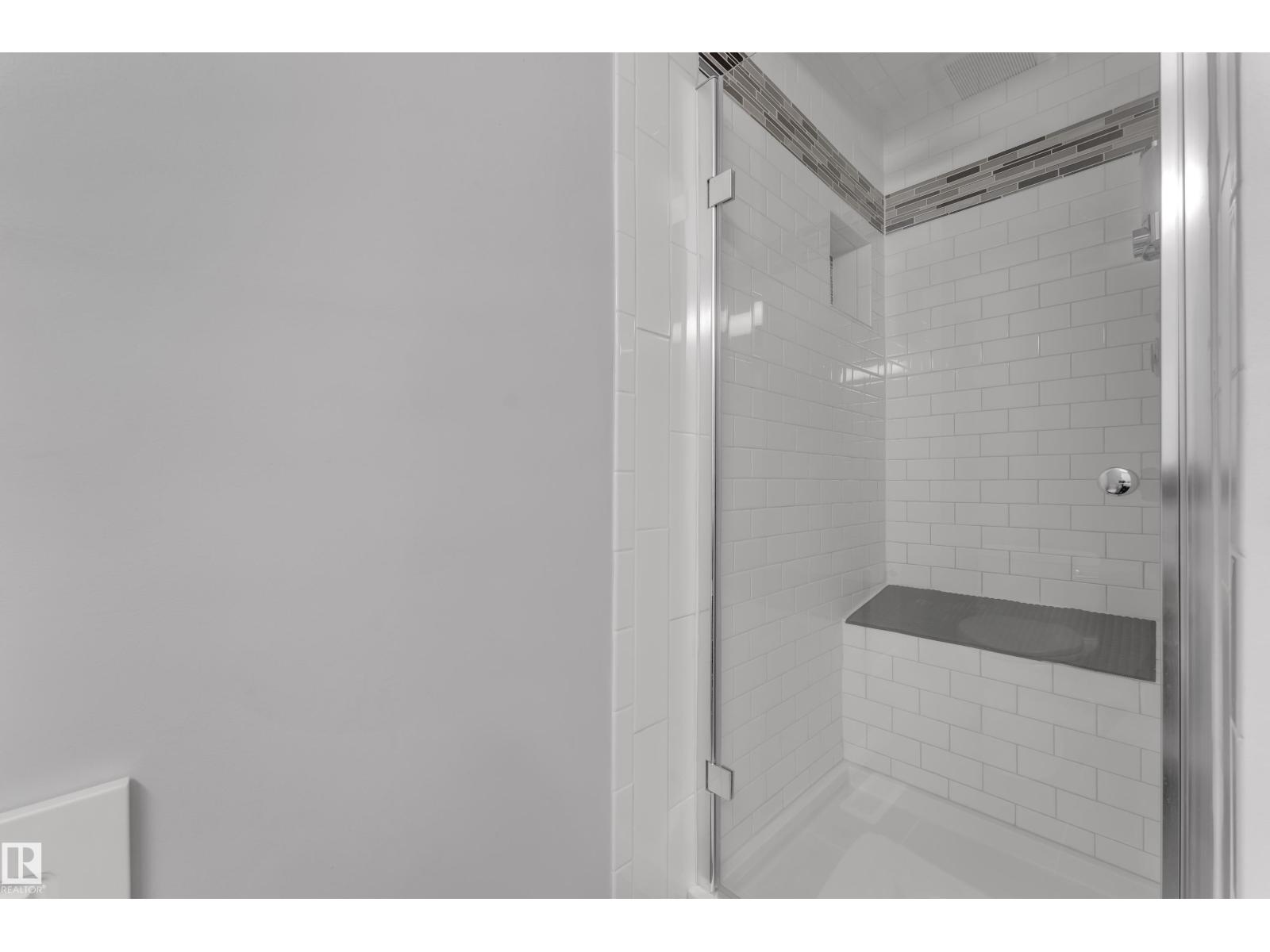 9722 157 ST NW - Image 30