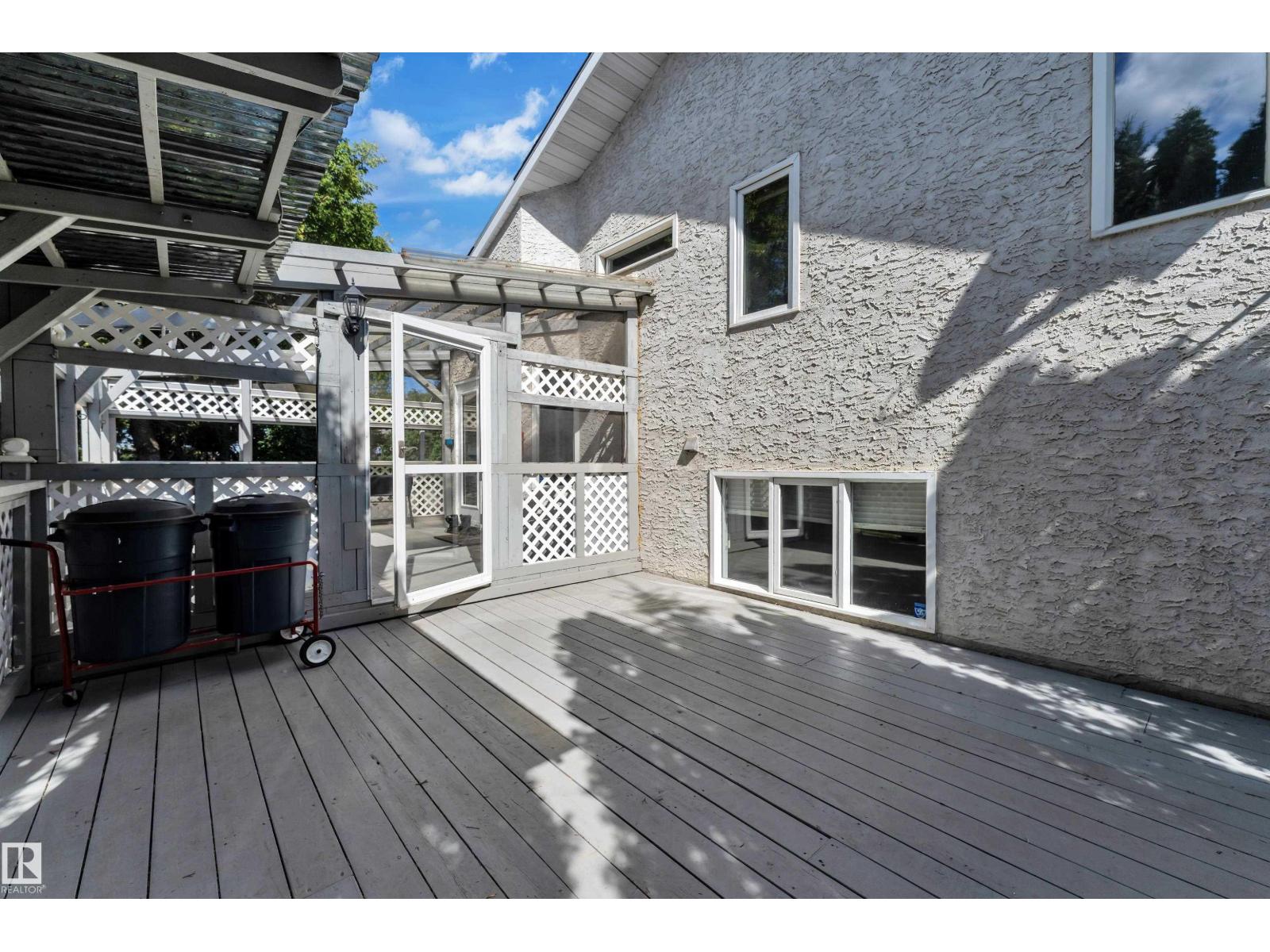 9722 157 ST NW - 39