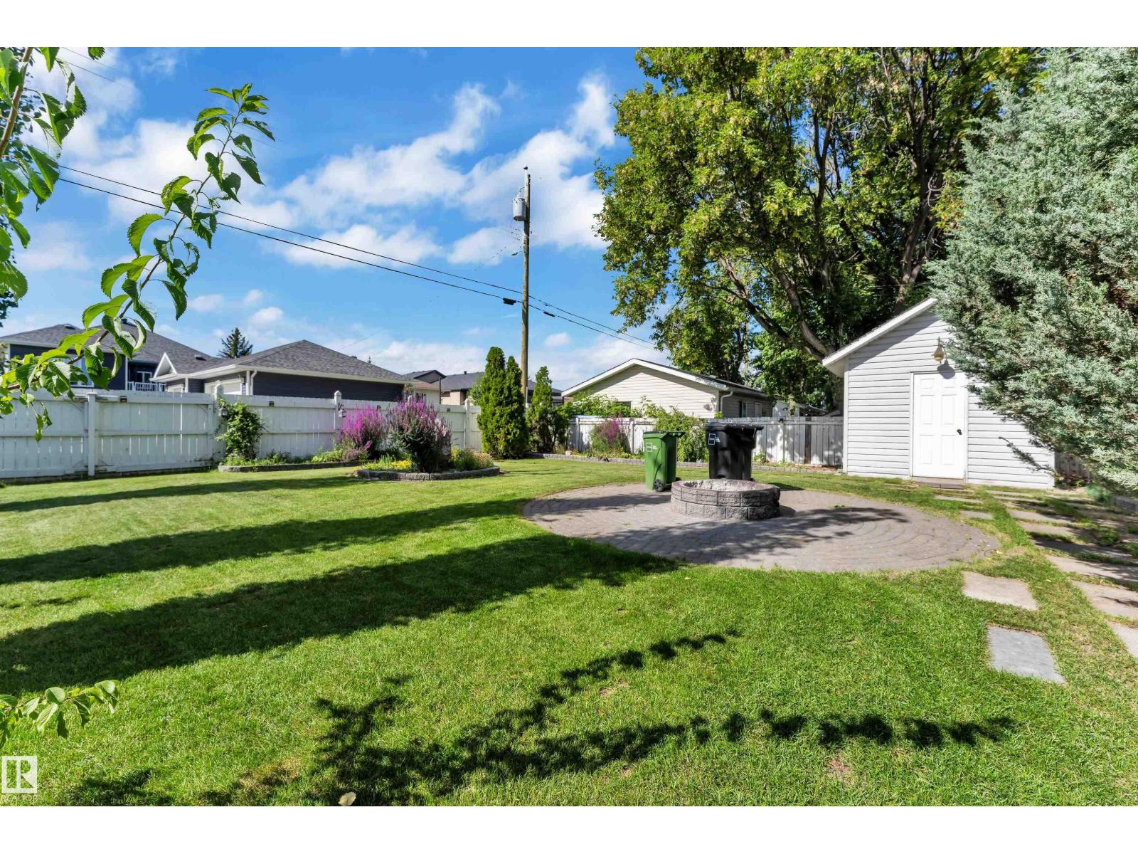 9722 157 ST NW - 40