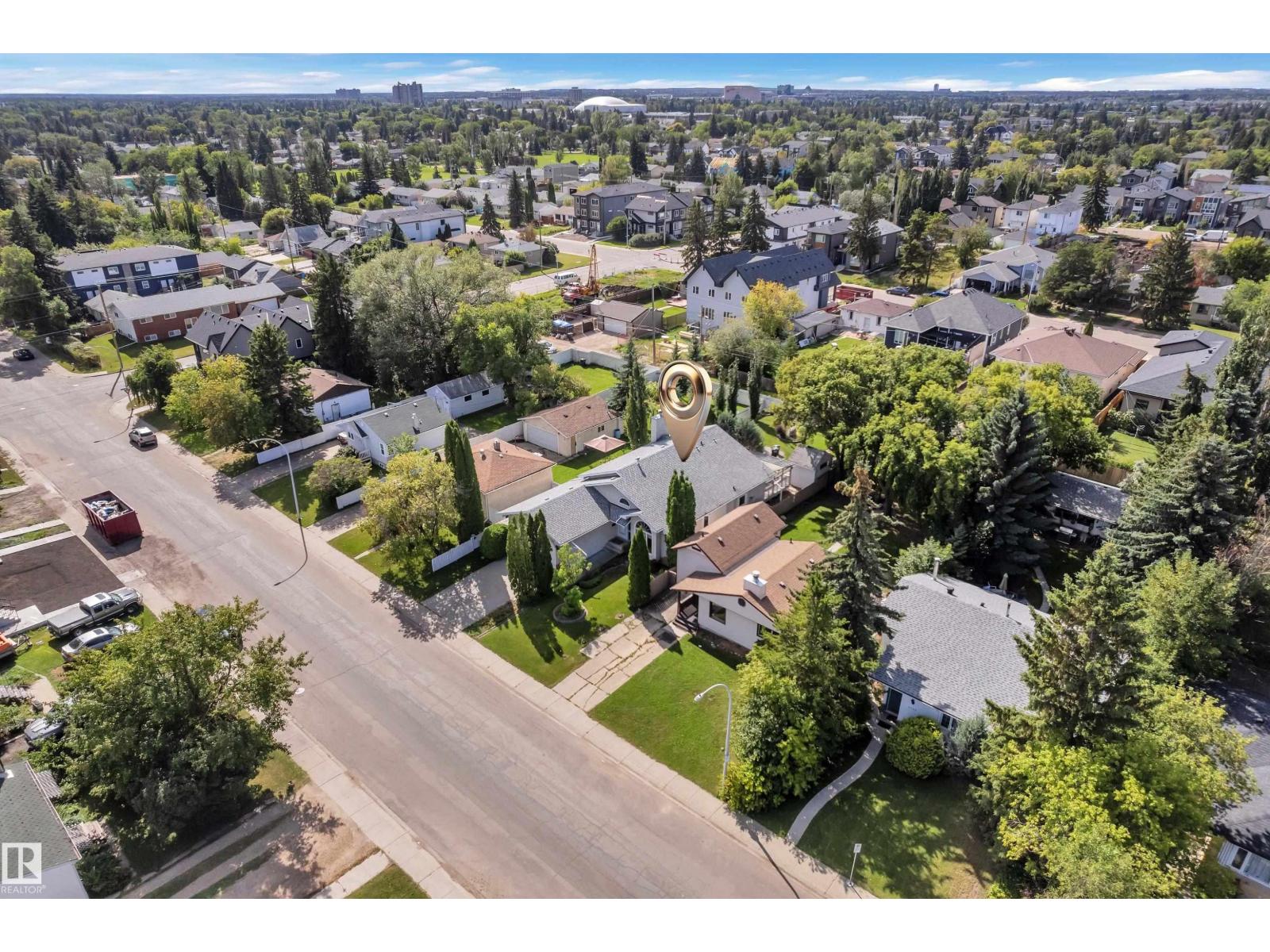9722 157 ST NW - 44