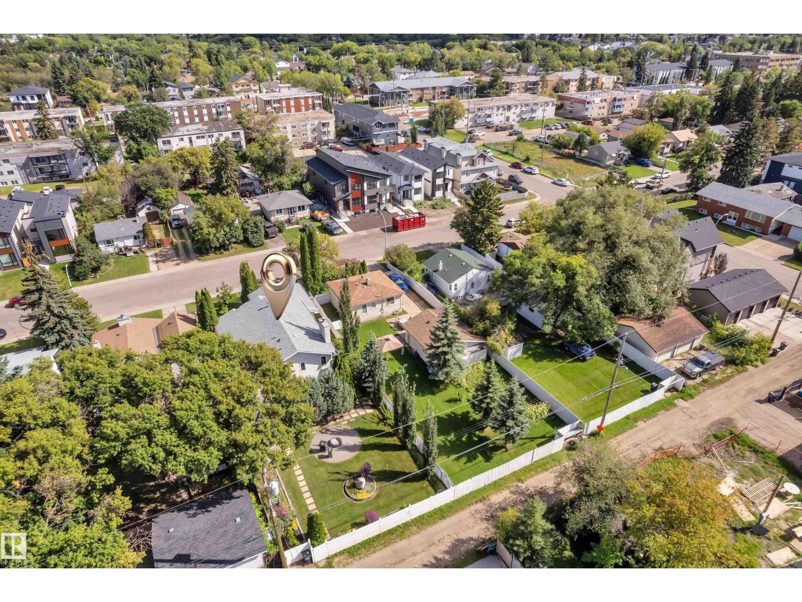 9722 157 ST NW - 47