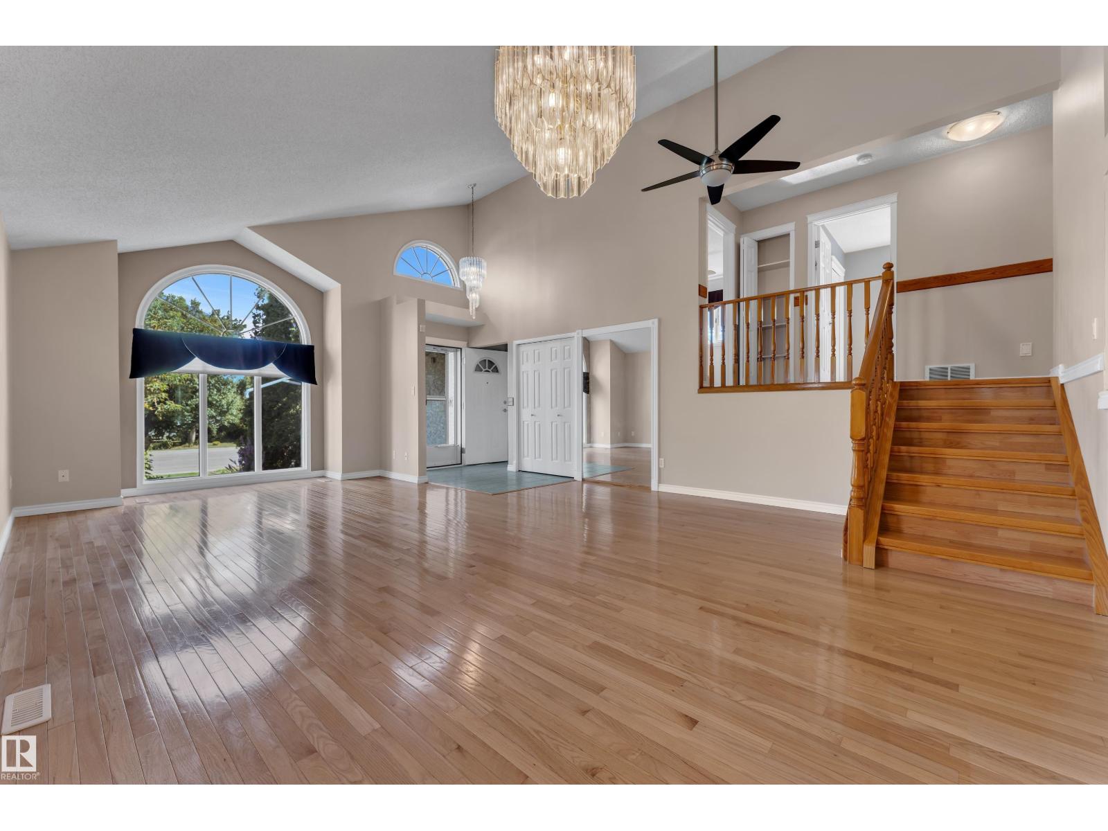 9722 157 ST NW - 6