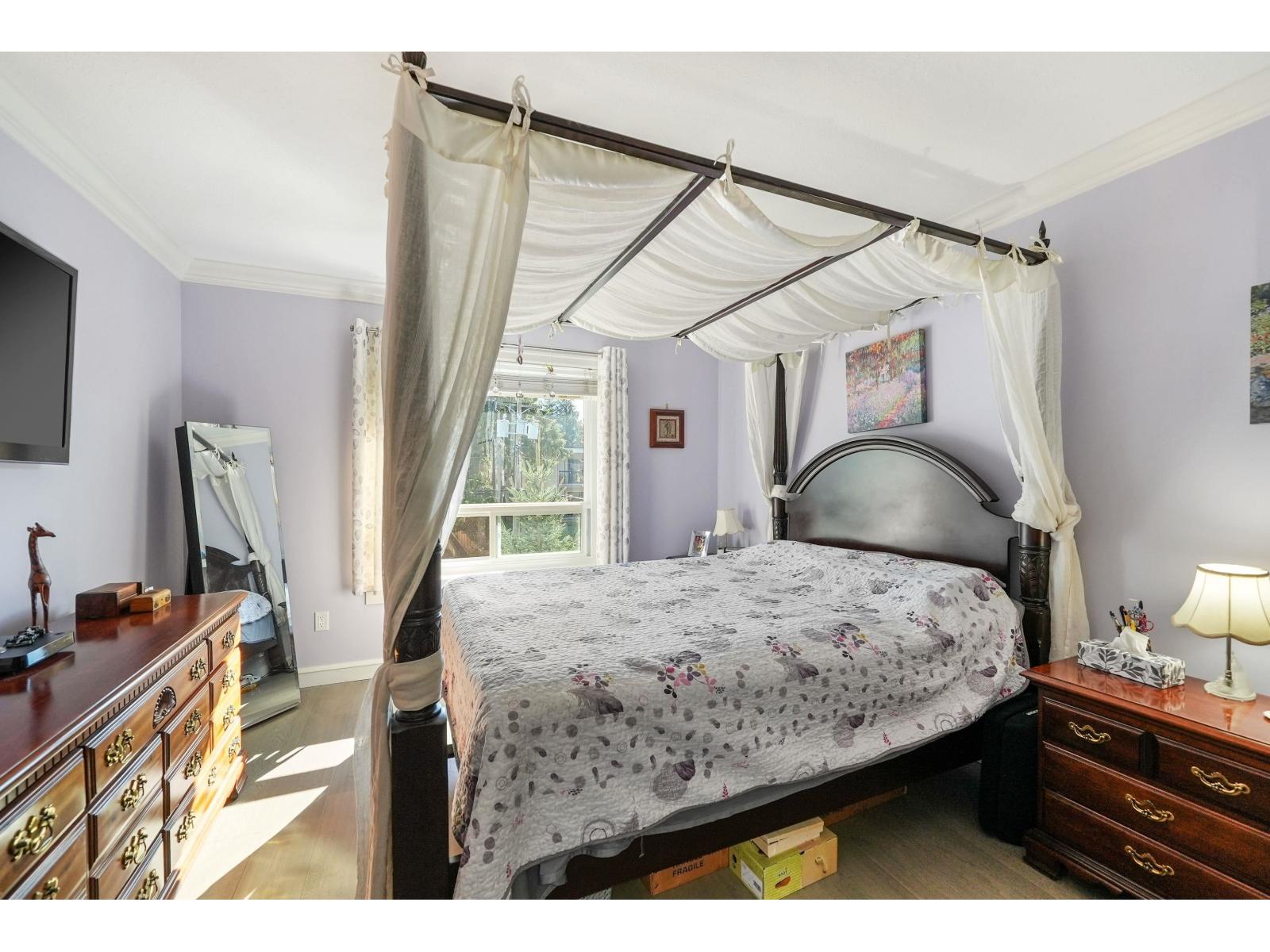 307 1459 BLACKWOOD STREET, White Rock
