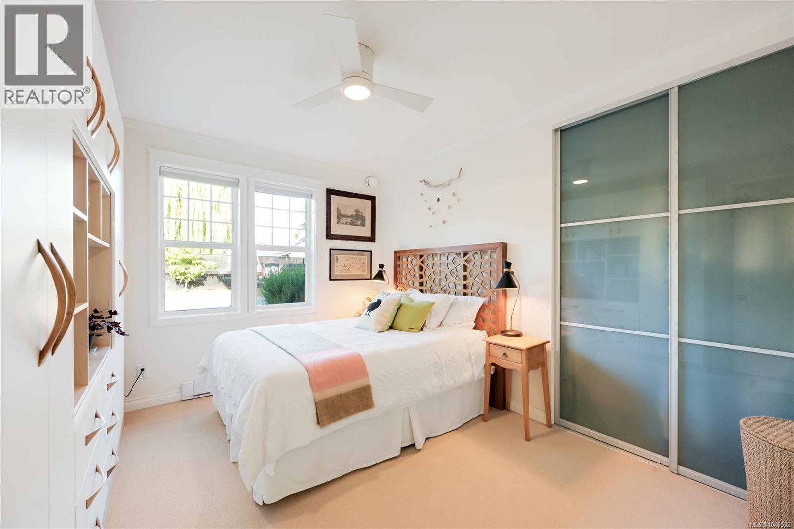 1 2116 Richmond Rd, Victoria