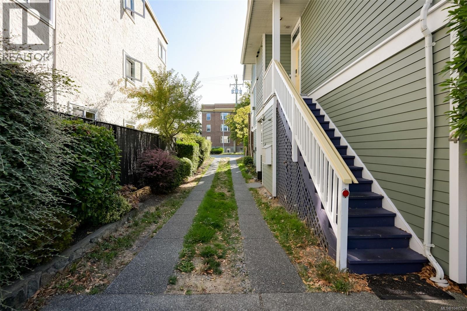 #1 2116 Richmond Rd - 60
