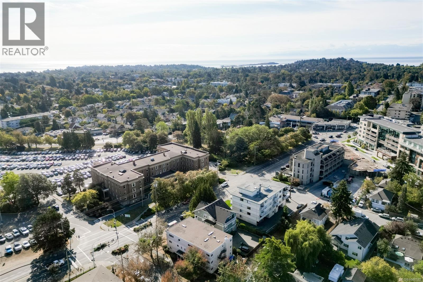 1 2116 Richmond Rd, Victoria
