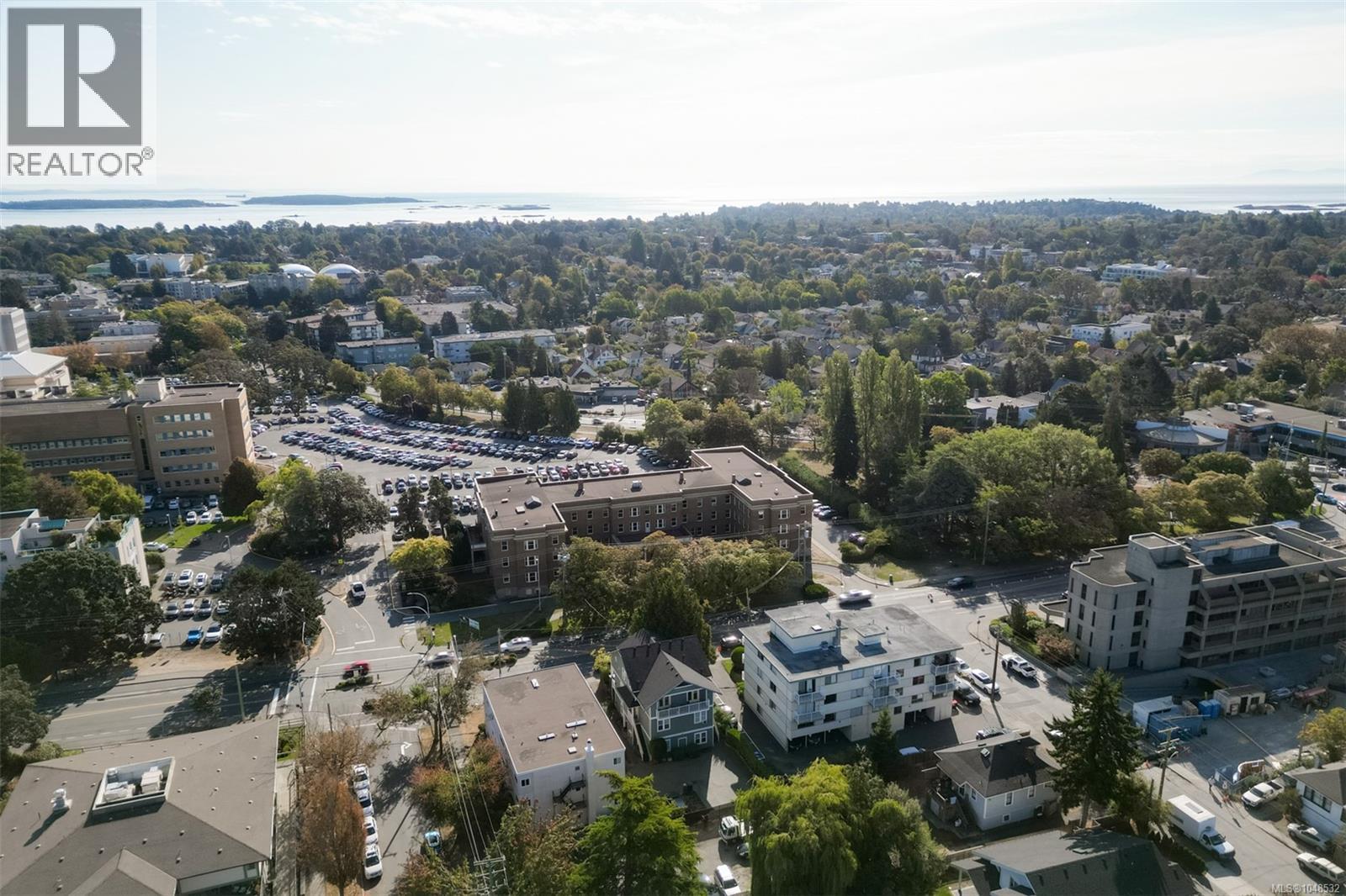 1 2116 Richmond Rd, Victoria