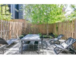 Th05 - 51 Paul Lane Gardens, Toronto, ON M5T2H6 Photo 16