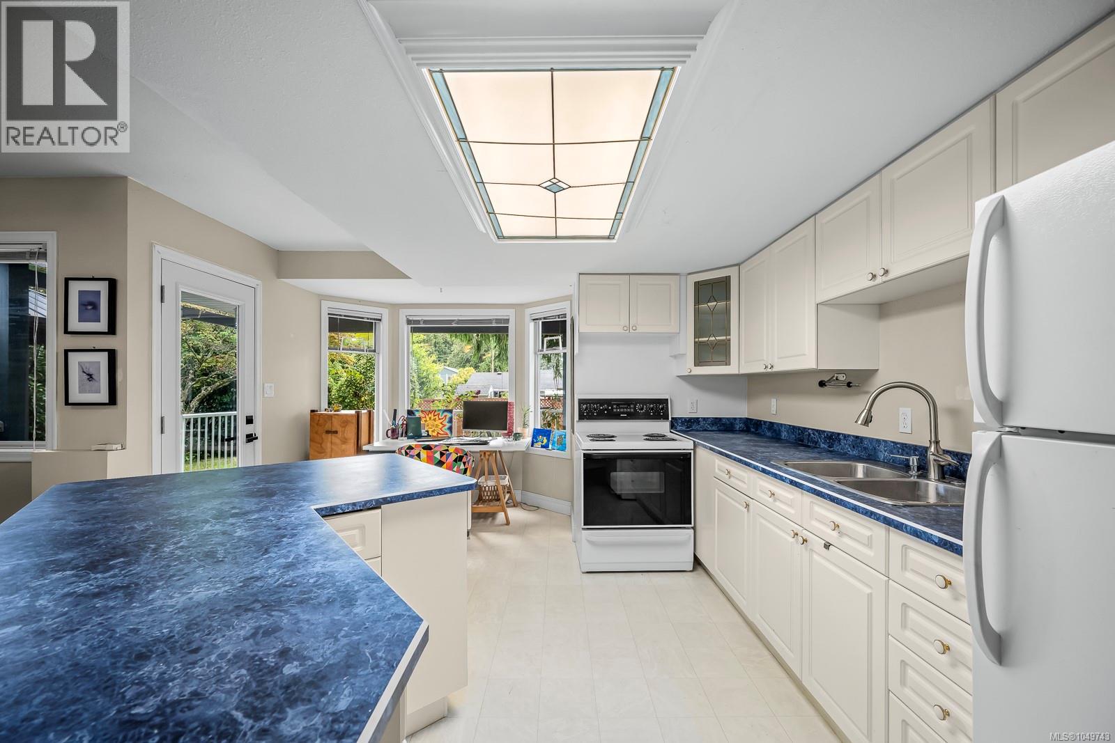 2185 Cardinal Pl - Image 45
